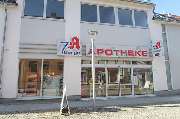 7 Berge-Apotheke - Aussenansicht der 7 Berge-Apotheke