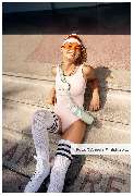 aBitze Fotoartist - Angela M. Schlabitz - Miami Vibes SS22 Campaign for ANY DI Munich. Visiting Miami Beach is like stepping into a fashionista's dreamscape. Palm trees swaying in the sea breeze, white sand beaches radiating a warm glow, and vintage cars 