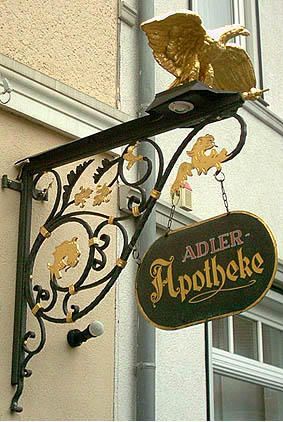 Adler-Apotheke - Aussenansicht der Adler-Apotheke