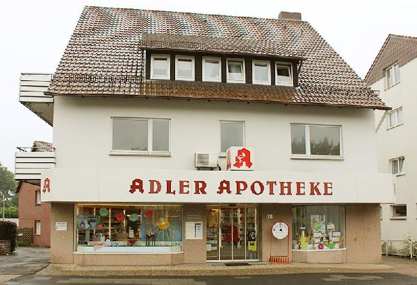 Adler Apotheke - Aussenansicht der Adler Apotheke