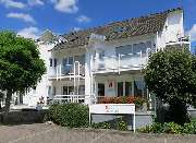 Ahorn-Apotheke - Aussenansicht der Ahorn-Apotheke