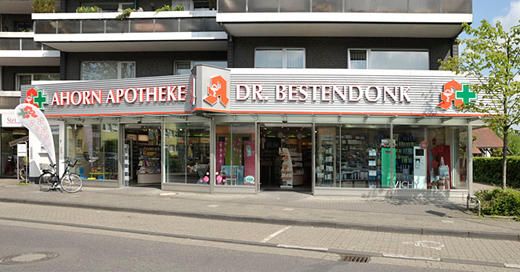 Ahorn-Apotheke - Aussenansicht der Ahorn-Apotheke