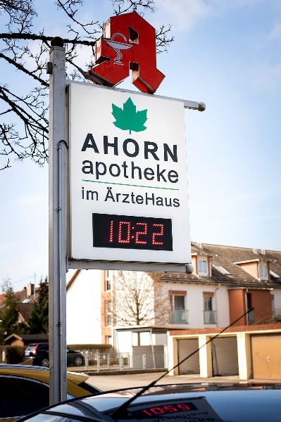 Ahorn Apotheke im Ärztehaus - Aussenansicht der Ah …