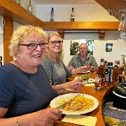 Pfeffersteaks, Schnitzel, Bratkartoffeln, Bibeleskäs - Restaurant mit deutscher Küche
