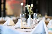 Alte Liebe - Restaurant / Café / Brunch - Vorbereitete Tische für einen Catering Einsatz der Alten Liebe