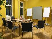 Angstfreier leben - Praxis für Ängste, Phobien und Panikattacken überwinden Hypnose Berlin-Mitte - Der große Coachingraum kann auch für Seminare genutzt werden.