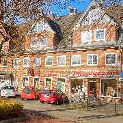 Apotheke am Andreas-Hofer-Platz - Aussenansicht der Apotheke am Andreas-Hofer-Platz