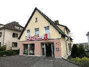 Apotheken Esther Volmer e.K. Apotheke am Ärztehaus Merten - Aussenansicht der Apotheken Esther Volmer e.K. Apotheke am Ärztehaus Merten