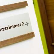 arabella Hausärztinnen, Dr. Ulrike Alcock, Dr. Caroline Bogner - Gemeinschaftspraxis Dr. med. Ulrike Alcock, Dr. med. Caroline Bogner - Der Schwerpunkt unserer Praxis liegt in der persönlichen, patientennahen, hausärztlichen Betreuung für Sie und Ihre Fam