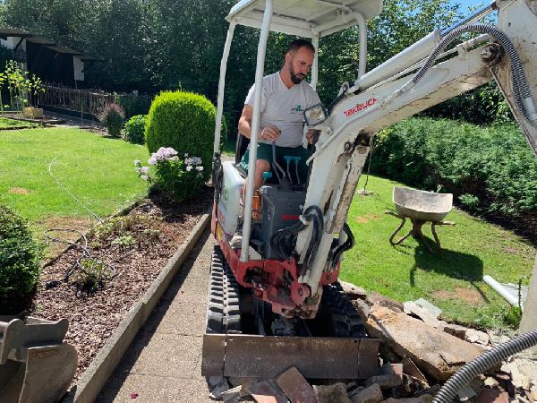 Arber Garten- und Landschaftsbau e.K. - Bagger im  …