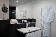 art'otel Berlin Mitte, Powered by Radisson Hotels - Bathroom Art Suite