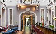 art'otel Berlin Mitte, Powered by Radisson Hotels - Upside Down Bar