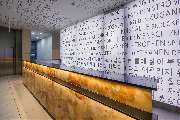 art'otel Cologne - Lobby reception from side