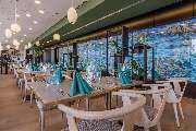 art'otel Cologne - Restaurant Artelier set table