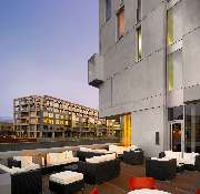 art'otel Cologne, Powered by Radisson Hotels - Restaurant terrace