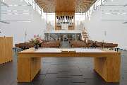 Auferstehungskirche - Evangelische Kirchengemeinde Aachen - Blick vom Altarraum.
