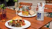 Augustiner Biergarten & Eventlocation Stuttgart - Augustiner Biergarten Stuttgart | Direkt am Kurpark Bad Cannstatt
Ob wir den Sommer lieben? Oh ja, nicht nur das Leben in unser Biergarten kommt, sondern auch die vielen schönen Abende die einfach zum verw