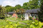 AWO-Theodor-Schwartz-Haus - Gelände mit ebenerdigem Eingang zu allen Zimmern