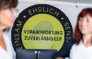 AXA Versicherung ABSOLUT Finanz GmbH & Co. KG Ulm - Unternehmenswerte - AXA Versicherung ABSOLUT Finanz GmbH & Co. KG - Kfz-Versicherung  in  Ulm