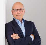 Agenturinhaber AXA Versicherung AG Hauptvertretung Tino Schönberger Anklamer Str. 49 10115 Berlin Mitte