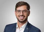 AXA Versicherung Kremer oHG in Eltmann - Innendienstmitarbeiter Julius Kremer - AXA Generalvertretung Kremer OHG  - Kfz-Versicherung in Eltmann