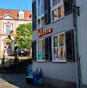 AXA Versicherung Kusel Creutz und Leibrock gegenüber der Verbandsgemeindeverwaltung Kusel-Altenglan