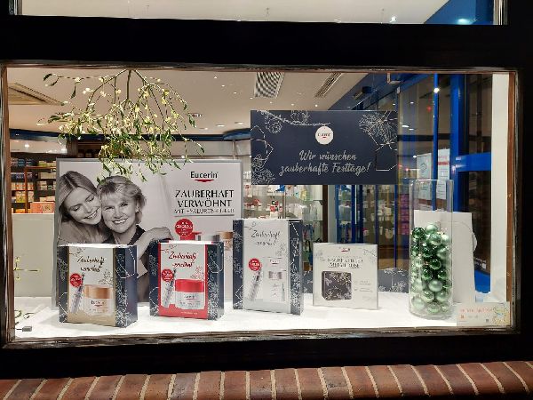 B65-Apotheke - Aussenansicht der B65-Apotheke