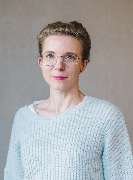 Babymassage Naumburg - Babymassagekurse & Krabbelgruppen - Portrait Cindy Koch: Kursleiterin für Babymassagekurse und Krabbelgruppen