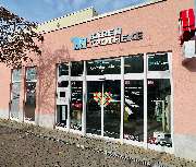 Bären-Apotheke Halle mit Drive-In Autoschalter - GALLERY