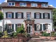 Bahnhof-Apotheke - Aussenansicht der Bahnhof-Apotheke