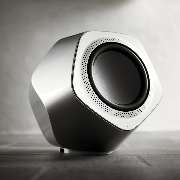 Bang & Olufsen - BEOLAB 19
Kraftvoller, präziser Klang
Kabelloser High-End-Subwoofer mit sattem Bass und einzigartigem Design für dein Wohnzimmer