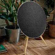 Bang & Olufsen - BEOPLAY A9
Mit der Klangtreue schliesst sich der Kreis.
Der Klang des Zuhauses, der Zeit voraus. Der Beoplay A9 setzt sich über alle Konventionen hinweg und definiert jeden Moment.