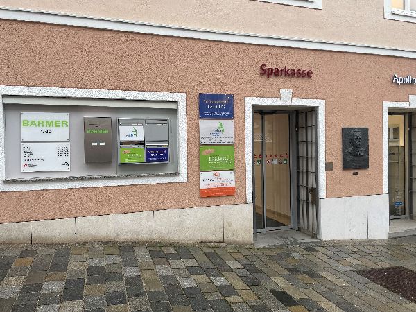 BARMER - Eingang über die Sparkasse