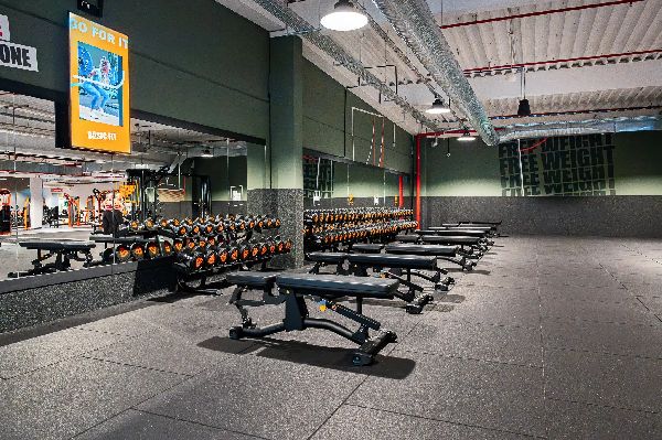 Basic-Fit 24/7 - GALLERY