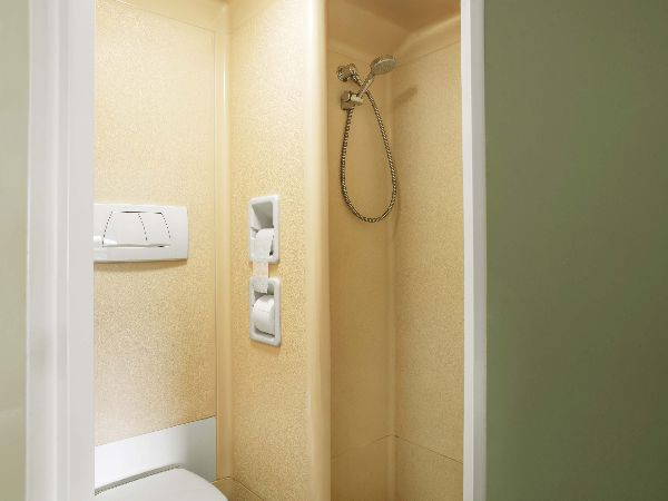 B&B HOTEL Rostock-Broderstorf - GALLERY