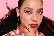 Benefit Cosmetics BrowBar Douglas Douglas Sulzbach - GALLERY