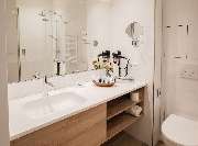 Best Western Comfort Business Hotel - Bathroom Deluxe