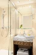 Best Western Hotel Favorit - Guest room bath