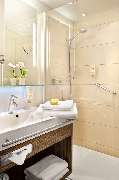 Best Western Hotel Favorit - Guest room bath