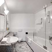 Best Western Hotel Kurfuerst Wilhelm I - Guest room bath