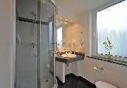 Best Western Hotel Zur Post - Bathroom with shower