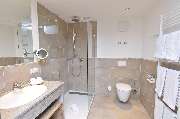 Best Western Plus Hotel Alpenhof - Guest room bath