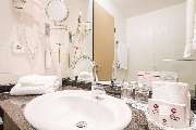 Best Western Plus Hotel Am Schlossberg - Guest room bath