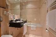 Best Western Plus Hotel Erb - Bathroom