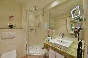 Best Western Premier Alsterkrug Hotel - premium room bath