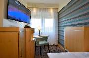 Best Western Premier Parkhotel Kronsberg - Guest room
