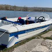 Schulungsboot der BootsSchule ONE Pforzheim...
