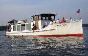 BOOTSVERMIETUNG FANGROT - Badefahrten in Berlin, mit der Salonyacht HEIDELBERG am Tegeler See und Wannsee.
