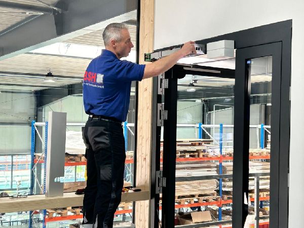 BSH Tür- und Torautomatik GmbH - IMG-20240416-WA00 …
