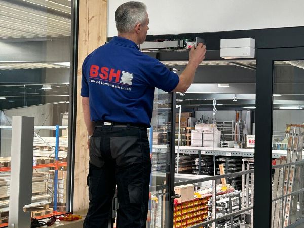 BSH Tür- und Torautomatik GmbH - IMG-20240416-WA00 …